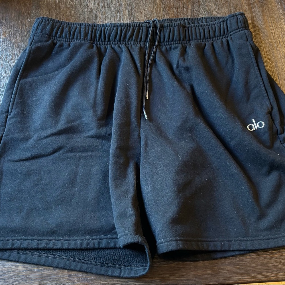 ALO Yoga Black Accolade Sweat Athletic Shorts Lightweight Elastic Waistband